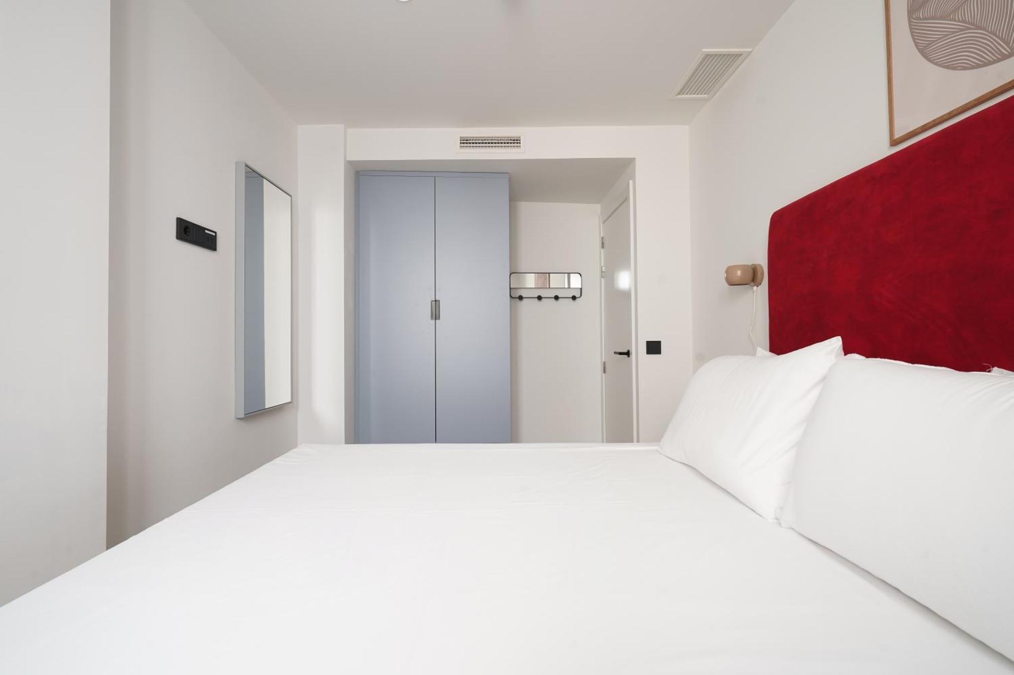 Numa Madrid Sol Aparthotel Exterior photo